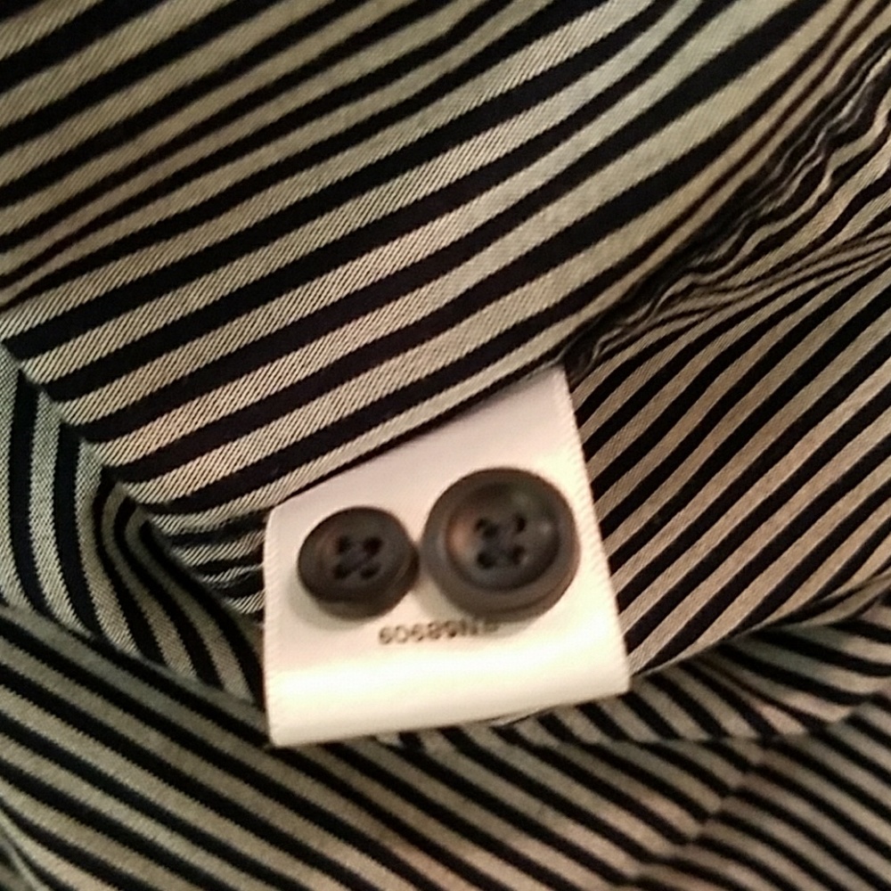 Roundtree And Yorke Button Down - image 5